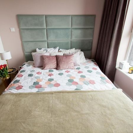 Nowy Apartment Przy Placu Szembeka Warsaw Exterior photo