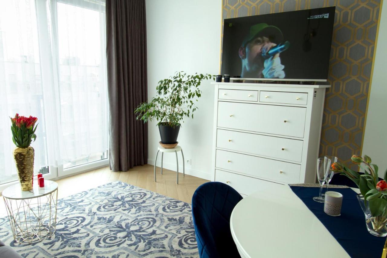 Nowy Apartment Przy Placu Szembeka Warsaw Exterior photo