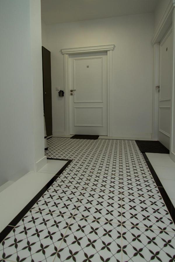Nowy Apartment Przy Placu Szembeka Warsaw Exterior photo
